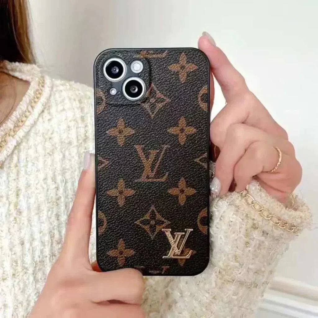 TRADITIONAL LOVE IPHONE CASE WITH CAMERA PROTECTION theroxymob