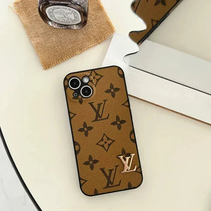 TRADITIONAL LOVE IPHONE CASE WITH CAMERA PROTECTION theroxymob